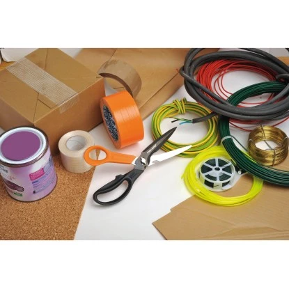 Fiskars Mehrzweckschere Cuts+More – Bild 4